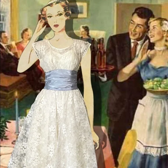 Vintage 1950s Lace garden wedding Dress - Picture 1 of 12